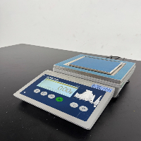 Mettler Toledo ICS425 Digital Scale image 1